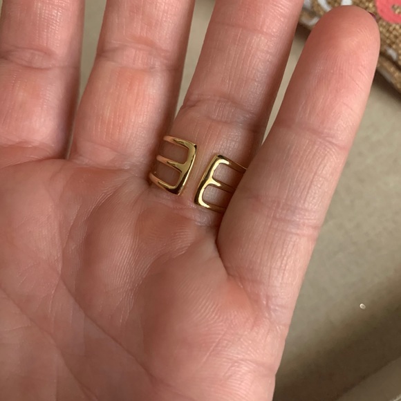 pave Chevron ring Stella and Dot gold - Picture 2 of 4